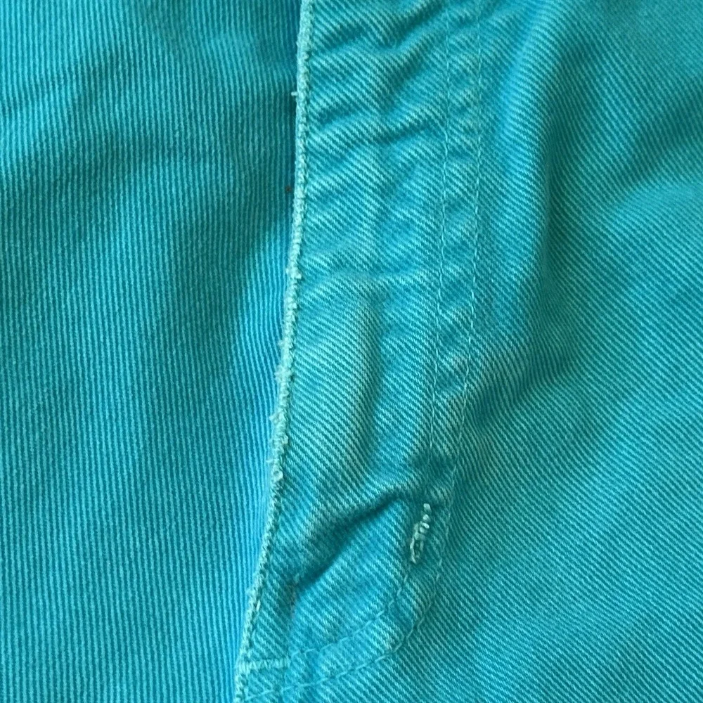 Beverley Hills B.H.D.C. Shorts Women's 9 Turquoise Cotton‎ Hemmed Talon Zipper